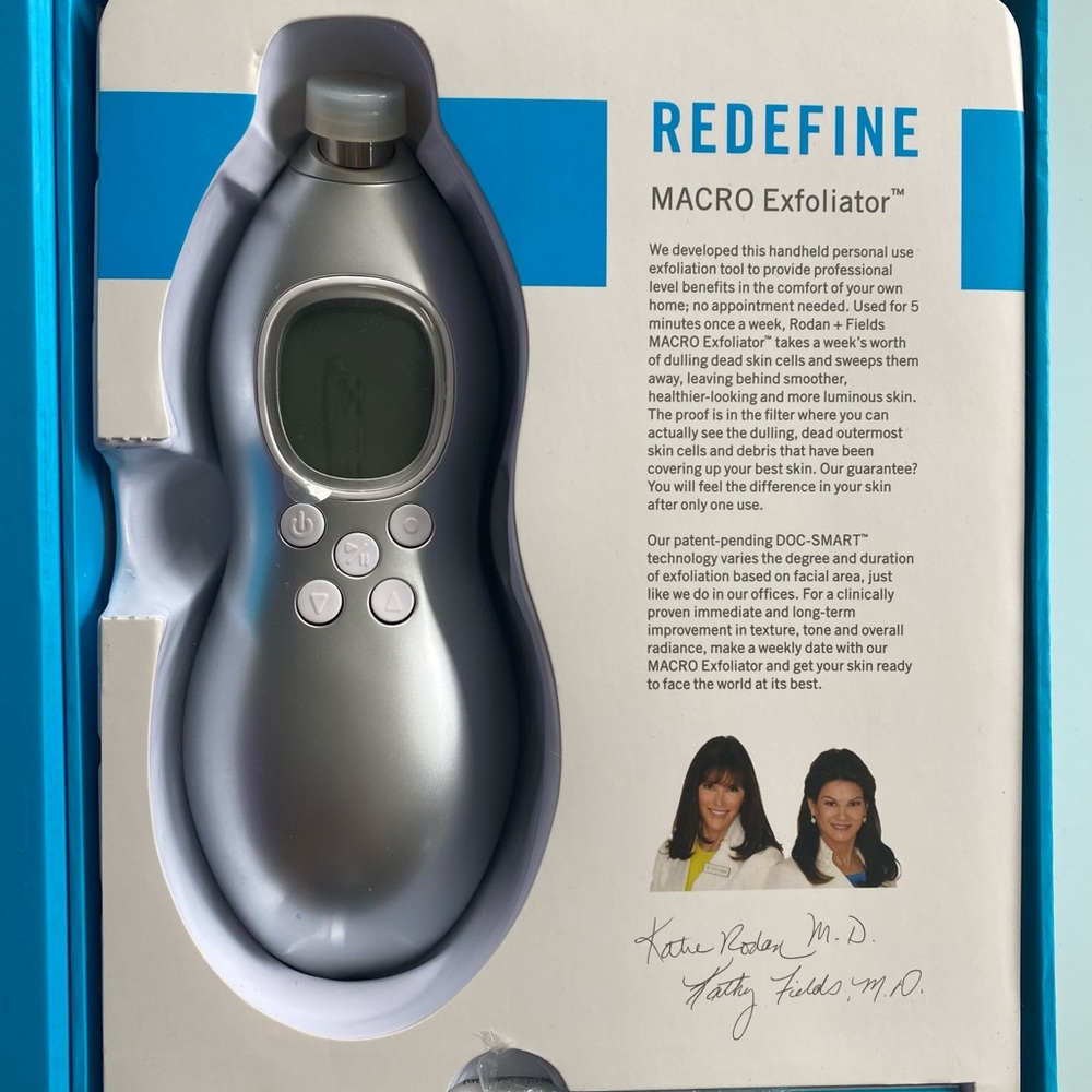 Rodan and Fields Macro Exfoliator - Picture 3 of 4